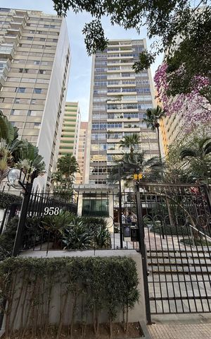 Apartamento para alugar com 250m², 4 quartos e 2 vagas