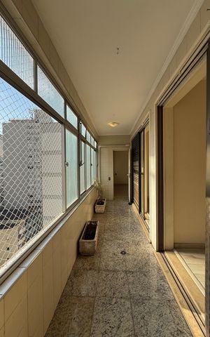 Apartamento para alugar com 250m², 4 quartos e 2 vagas