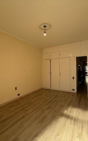 Apartamento para alugar com 250m², 4 quartos e 2 vagas