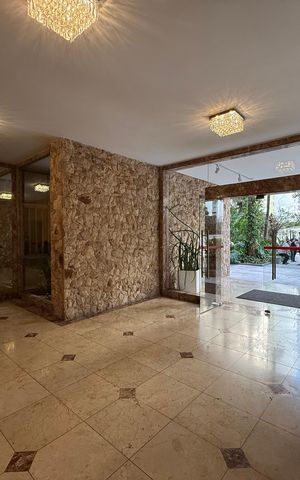 Apartamento para alugar com 250m², 4 quartos e 2 vagas