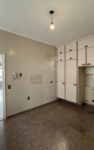 Apartamento para alugar com 250m², 4 quartos e 2 vagas
