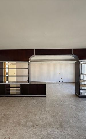Apartamento para alugar com 250m², 4 quartos e 2 vagas