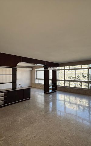 Apartamento para alugar com 250m², 4 quartos e 2 vagas