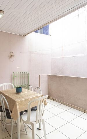 Casa à venda com 80m², 2 quartos e 2 vagas Casa à venda com 80m², 2 quartos e 2 vagasÁrea de serviço / churrasqueira