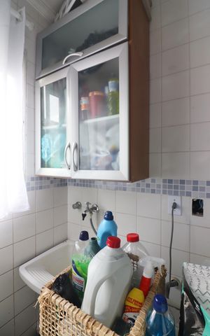 Casa de condomínio à venda com 73m², 3 quartos e 1 vagaÁrea de Serviço