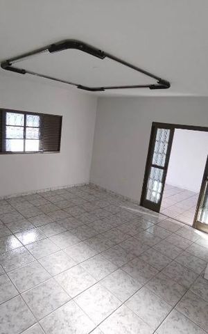 Casa para alugar com 300m², 3 quartos e 3 vagas Casa para alugar com 300m², 3 quartos e 3 vagasSala de jantar