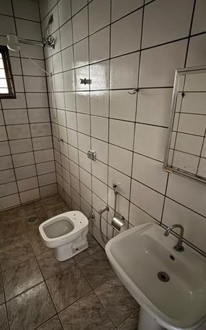 Casa para alugar com 300m², 3 quartos e 3 vagas Casa para alugar com 300m², 3 quartos e 3 vagasBanheiro da Suíte