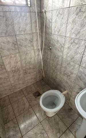 Casa para alugar com 300m², 3 quartos e 3 vagas Casa para alugar com 300m², 3 quartos e 3 vagasBanheiro social