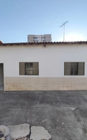 Casa para alugar com 300m², 3 quartos e 3 vagas Casa para alugar com 300m², 3 quartos e 3 vagasÁrea comum