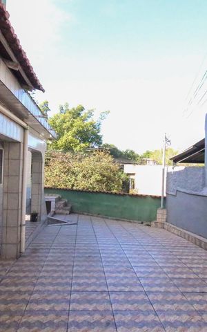Casa à venda com 290m², 2 quartos e 1 vaga Casa à venda com 290m², 2 quartos e 1 vagaÁrea externa
