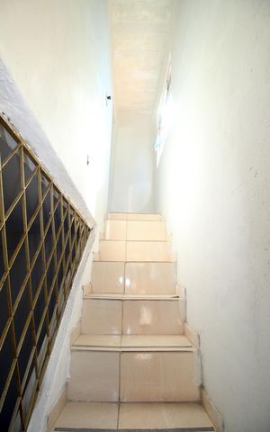 Casa para alugar com 40m², 2 quartos e sem vagaSala - Escada