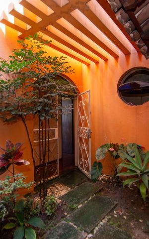 Casa à venda com 359m², 4 quartos e 3 vagasJARDIM DE INVERNO