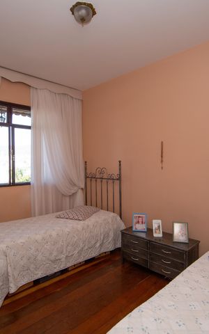 Casa à venda com 359m², 4 quartos e 3 vagasQUARTO1