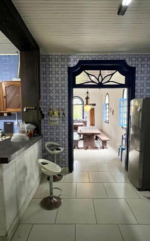 Casa à venda com 9900m², 6 quartos e 5 vagas Casa à venda com 9900m², 6 quartos e 5 vagasCozinha