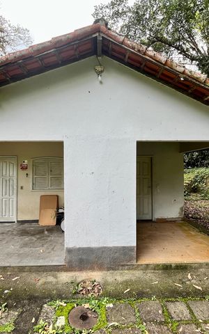 Casa à venda com 9900m², 6 quartos e 5 vagas Casa à venda com 9900m², 6 quartos e 5 vagasÁrea comum