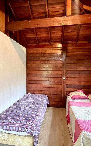 Casa à venda com 9900m², 6 quartos e 5 vagas Casa à venda com 9900m², 6 quartos e 5 vagasSuíte