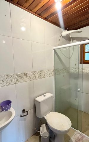 Casa à venda com 9900m², 6 quartos e 5 vagas Casa à venda com 9900m², 6 quartos e 5 vagasBanheiro da Suíte