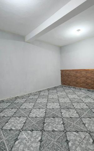 Casa para alugar com 140m², 2 quartos e 2 vagasSala