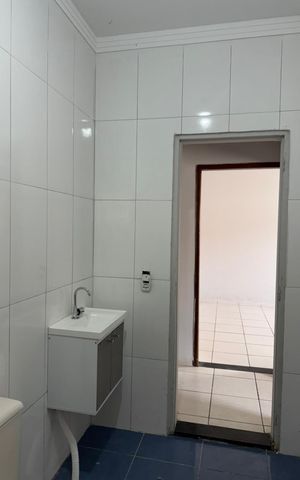 Casa para alugar com 210m², 2 quartos e 2 vagasBanheiro social