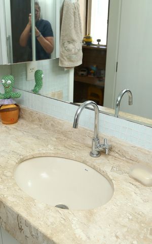 Apartamento à venda com 140m², 4 quartos e 2 vagasBanheiro Suíte 