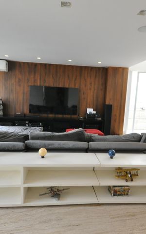 Casa de condomínio à venda com 515m², 4 quartos e 5 vagasSala de  TV