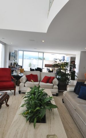Casa de condomínio à venda com 515m², 4 quartos e 5 vagasSala