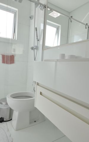 Casa de condomínio à venda com 515m², 4 quartos e 5 vagasBanheiro da Suíte 4
