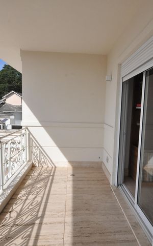 Casa de condomínio à venda com 515m², 4 quartos e 5 vagasSacada da Suíte Master