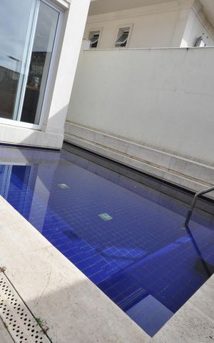 Casa de condomínio à venda com 515m², 4 quartos e 5 vagasPiscina