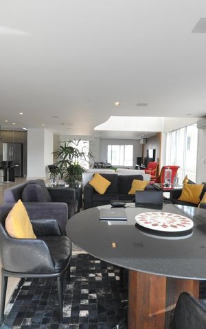 Casa de condomínio à venda com 515m², 4 quartos e 5 vagasSala de Estar 