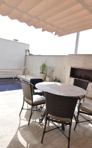 Casa de condomínio à venda com 515m², 4 quartos e 5 vagasPiscina