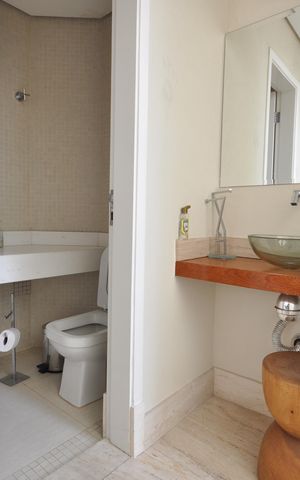 Casa de condomínio à venda com 515m², 4 quartos e 5 vagasLavabo 2