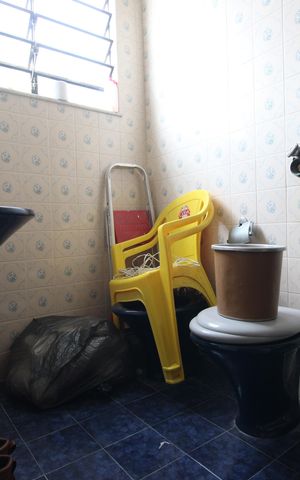 Casa de condomínio para alugar com 376m², 4 quartos e 5 vagasBanheiro da suíte 1