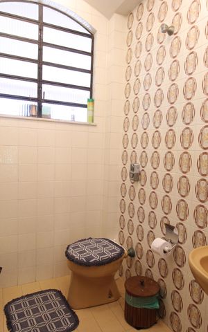 Casa de condomínio para alugar com 376m², 4 quartos e 5 vagasLavabo