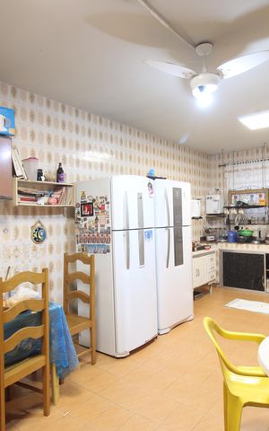 Casa de condomínio para alugar com 376m², 4 quartos e 5 vagasCozinha