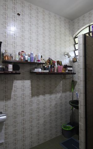 Casa de condomínio para alugar com 376m², 4 quartos e 5 vagasBanheiro da suíte 2