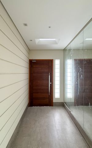 Casa para alugar com 400m², 3 quartos e 5 vagas Casa para alugar com 400m², 3 quartos e 5 vagasEntrada