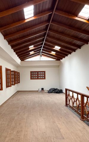 Casa para alugar com 400m², 3 quartos e 5 vagas Casa para alugar com 400m², 3 quartos e 5 vagasSalão