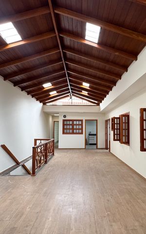Casa para alugar com 400m², 3 quartos e 5 vagas Casa para alugar com 400m², 3 quartos e 5 vagasSalão de festas