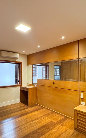 Casa para alugar com 400m², 3 quartos e 5 vagas Casa para alugar com 400m², 3 quartos e 5 vagasSuíte