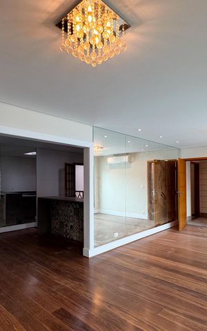 Casa para alugar com 400m², 3 quartos e 5 vagas Casa para alugar com 400m², 3 quartos e 5 vagasSala