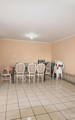 Casa à venda com 252m², 3 quartos e 3 vagasSalão de Festas
