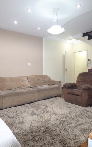 Casa à venda com 252m², 3 quartos e 3 vagasSala