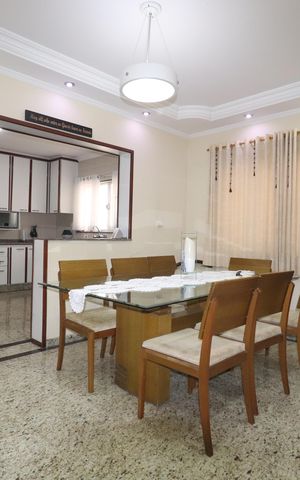 Casa à venda com 252m², 3 quartos e 3 vagasCopa