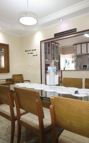Casa à venda com 252m², 3 quartos e 3 vagasCopa