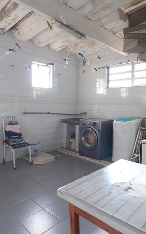 Casa à venda com 252m², 3 quartos e 3 vagasÁrea de Serviço