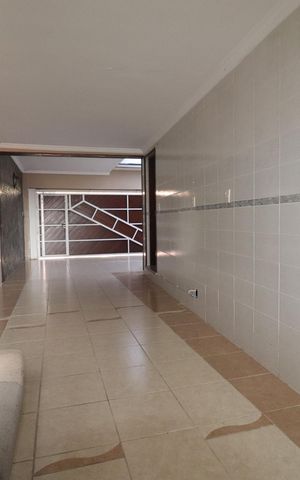 Casa à venda com 252m², 3 quartos e 3 vagasGaragem