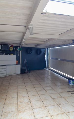 Casa à venda com 135m², 3 quartos e 3 vagas Casa à venda com 135m², 3 quartos e 3 vagasGaragem