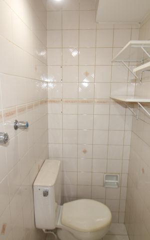 Apartamento para alugar com 65m², 2 quartos e 1 vagaÁrea de Serviço - Banheiro