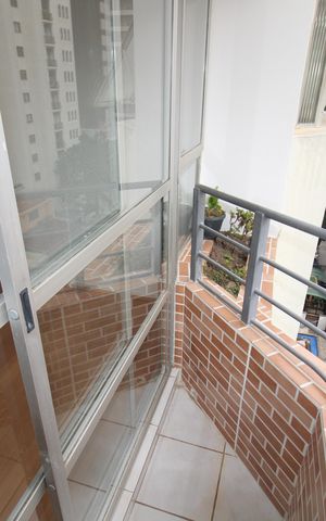 Apartamento para alugar com 65m², 2 quartos e 1 vagaSala - Varanda